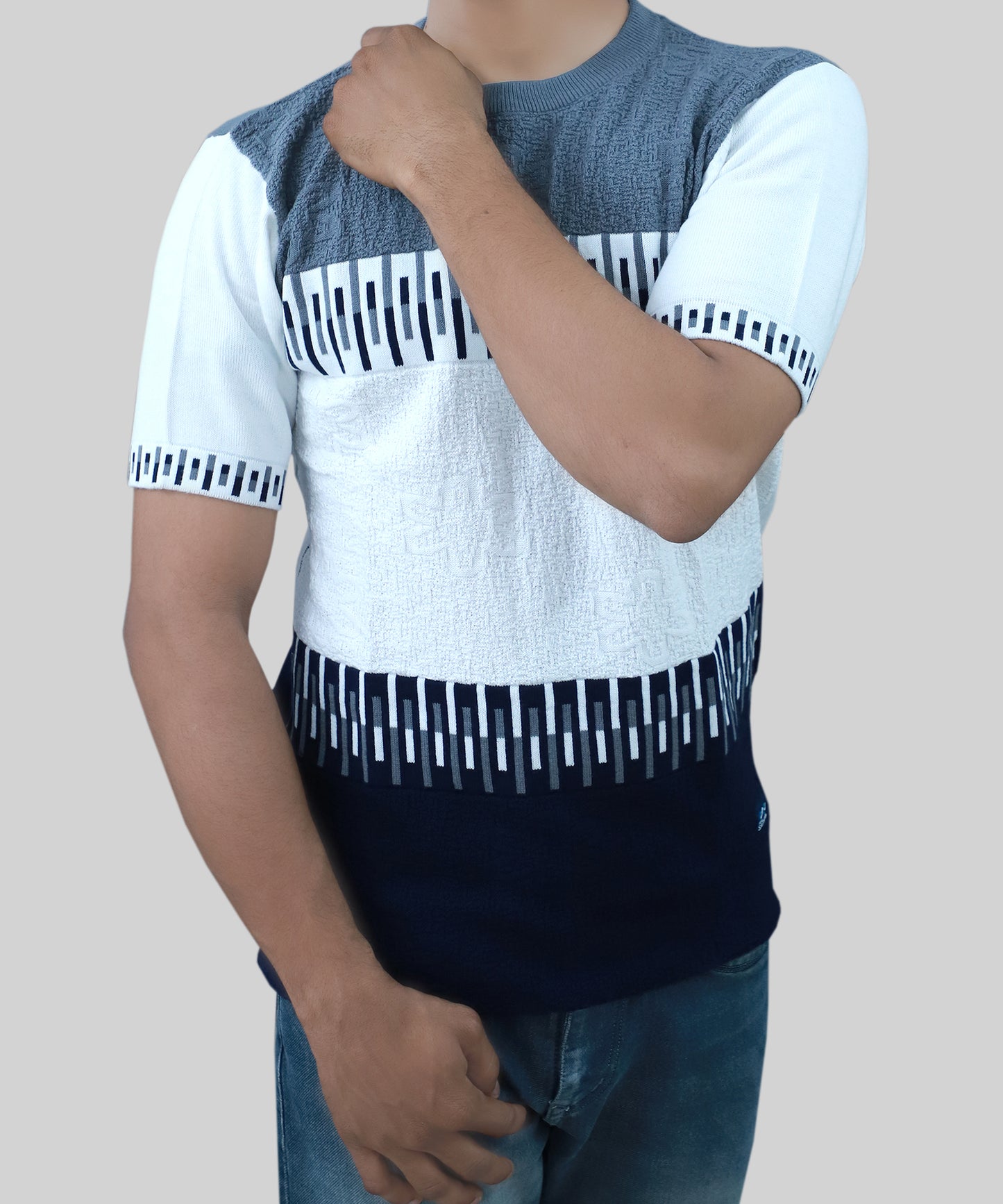 Knitted T-Shirt Men Half Sleeve Zip Line Pattern